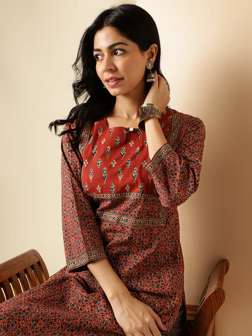 Maroon Kalamkari Print Straight Cotton Kurta7 Maroon Kalamkari Print Straight Cotton Kurta7